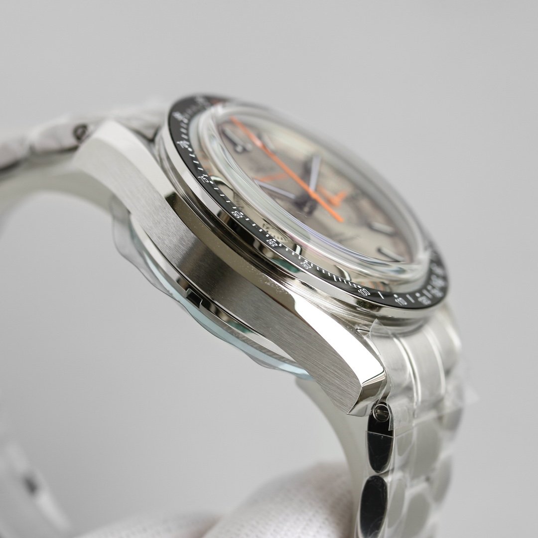 SPEEDMASTER RACING 44MM CERAMIC GREY DIAL